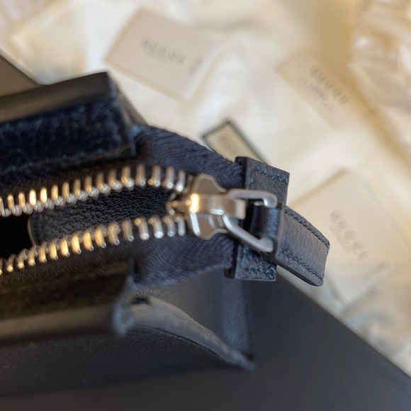 Gucci Black Leather Stripe Logo Toiletry Pouch BNIB Made in Italy - Picture 8 of 11